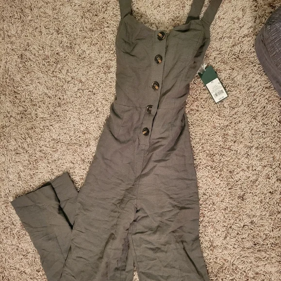 Romper - Picture 1 of 4